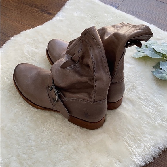 NEW Frye Boots - Picture 5 of 10